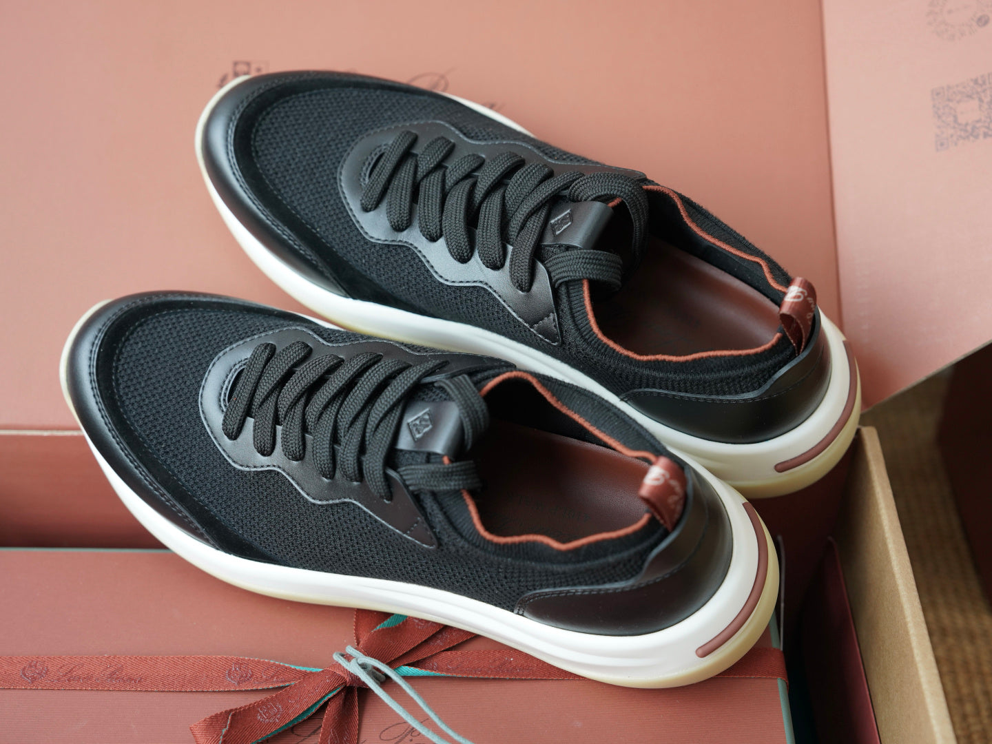 410 Sneakers