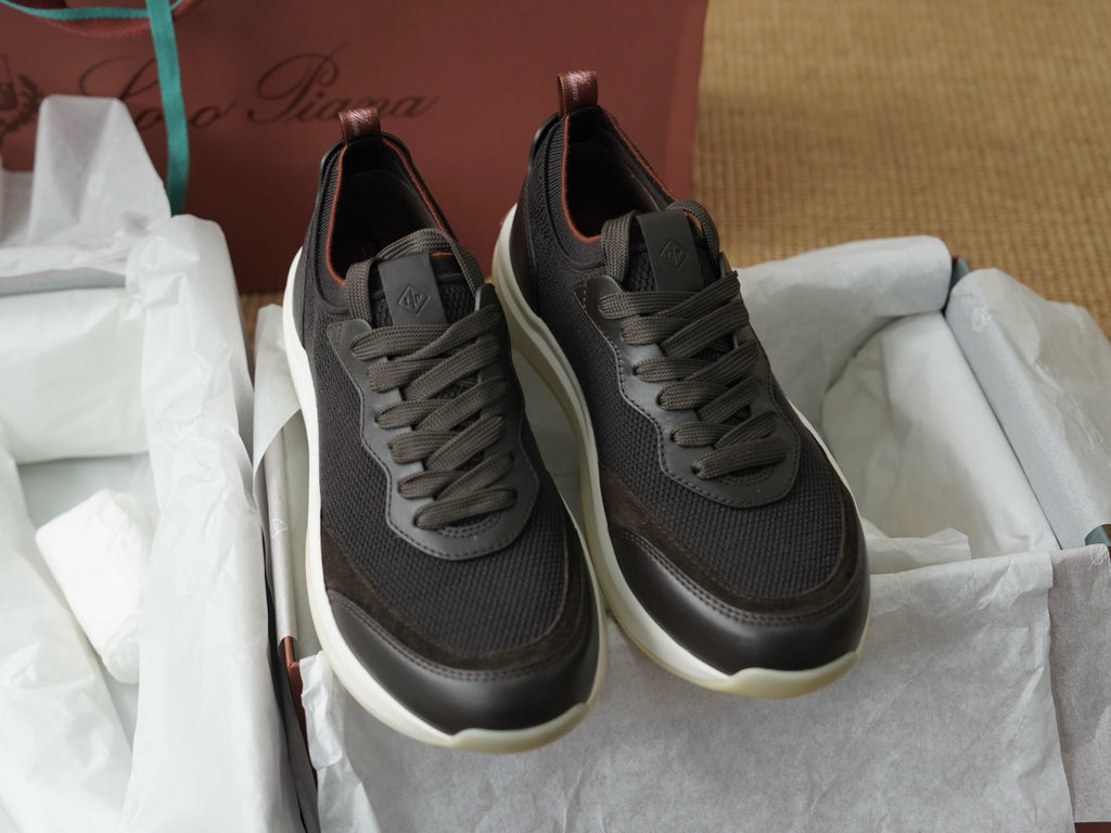 410 Sneakers