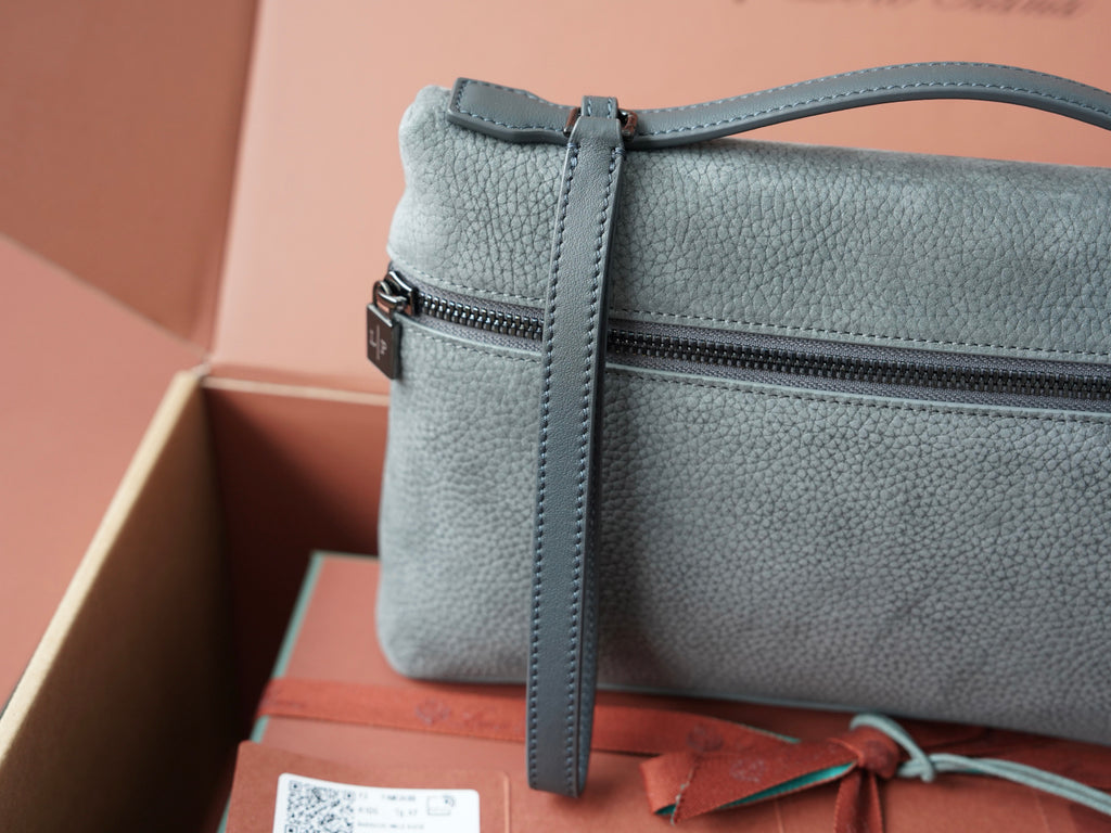 Extra Pouch L29