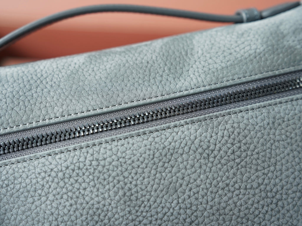 Extra Pouch L29