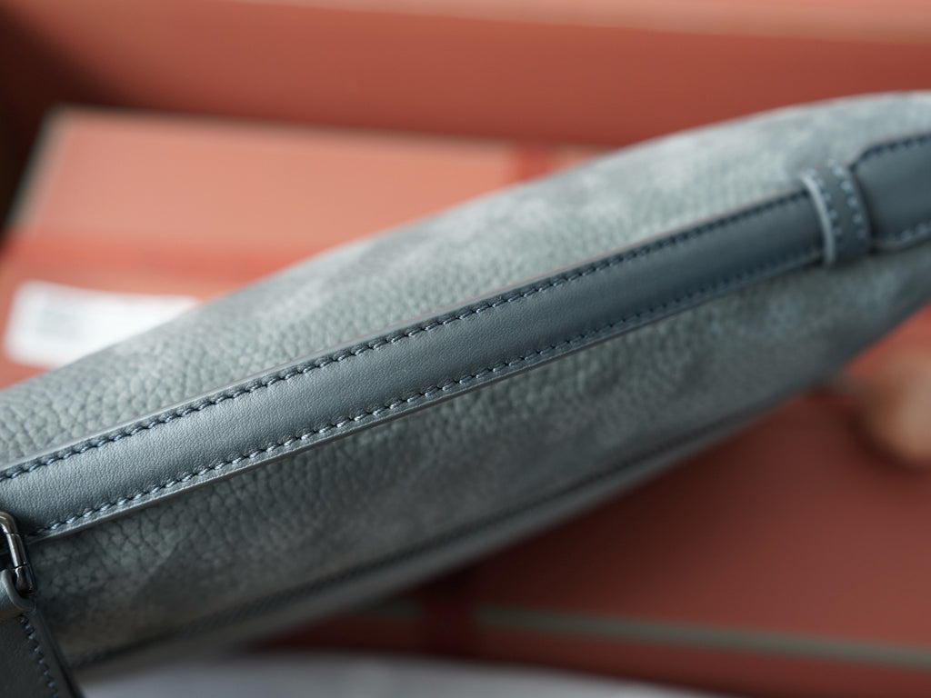 Extra Pouch L29